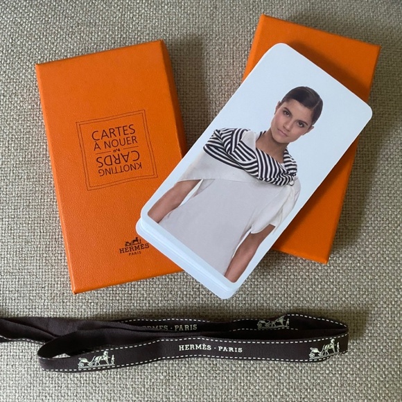 100% Auth rare HERMÈS Cartes à Nouer (How to Tie a Scarf) cards （1 Set） - Picture 3 of 5